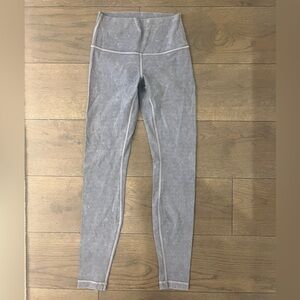 Lululemon leggings size 4 wunder under 3/4 length